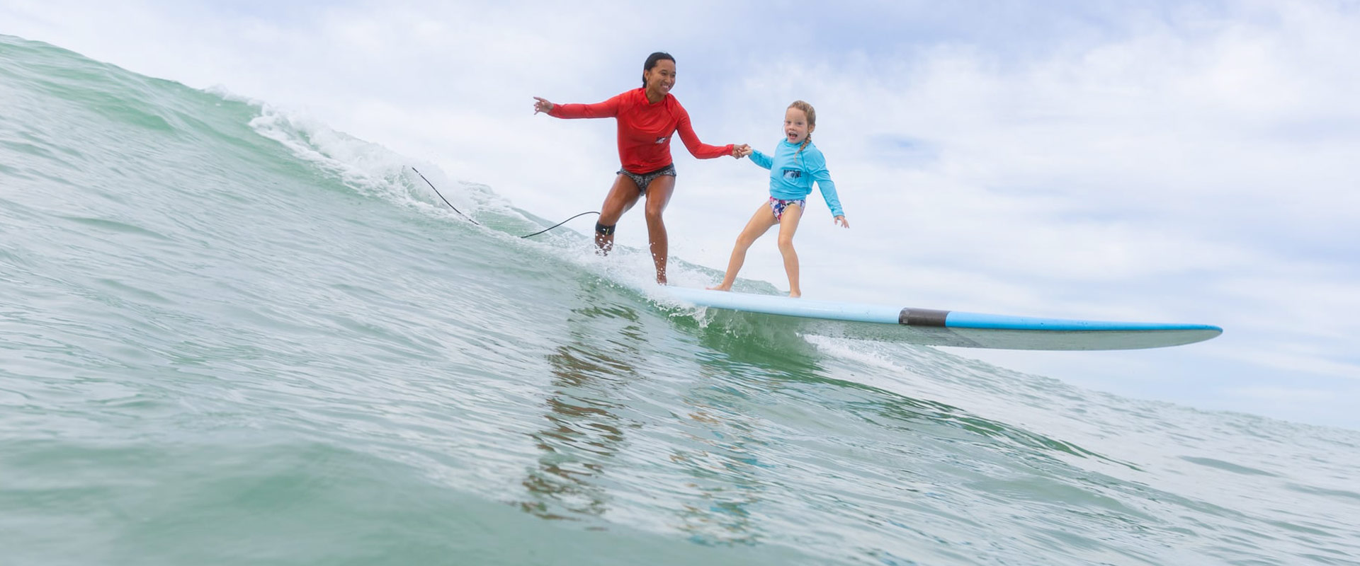 Surf lessons and tips for beginners and family